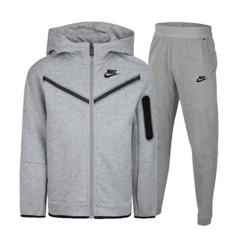 nike pak grijs|grijze Nike trainingspak.